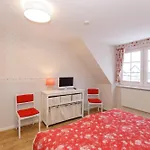 Sonne & Fuer 7 Personen Mit Sauna Und Whirpool Feriehus Ostseebad Kühlungsborn