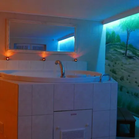 Prázdninový dům Sonne & Fuer 7 Personen Mit Sauna Und Whirpool