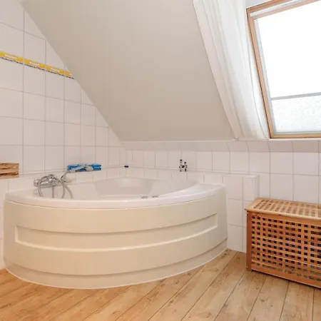 Sonne & Fuer 7 Personen Mit Sauna Und Whirpool