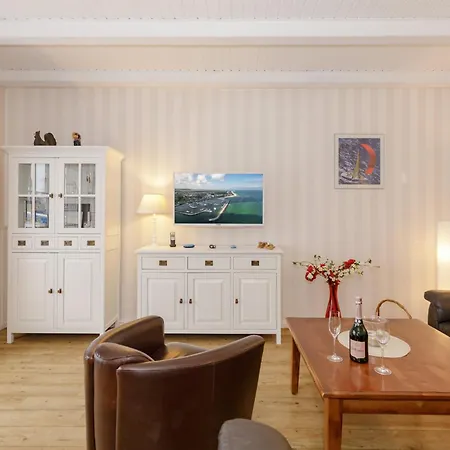 Sonne & Fuer 7 Personen Mit Sauna Und Whirpool Holiday home Kuehlungsborn