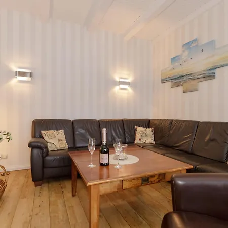 Sonne & Fuer 7 Personen Mit Sauna Und Whirpool Kuehlungsborn