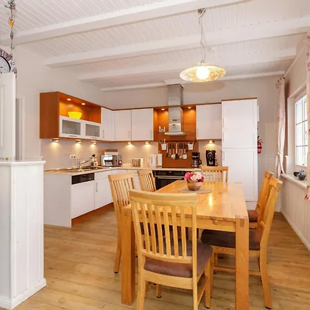 Hébergement de vacances Sonne & Fuer 7 Personen Mit Sauna Und Whirpool