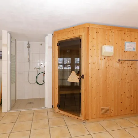 Sonne & Fuer 7 Personen Mit Sauna Und Whirpool Hébergement de vacances *