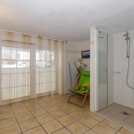 Sonne & Fuer 7 Personen Mit Sauna Und Whirpool Hébergement de vacances Ostseebad Kühlungsborn