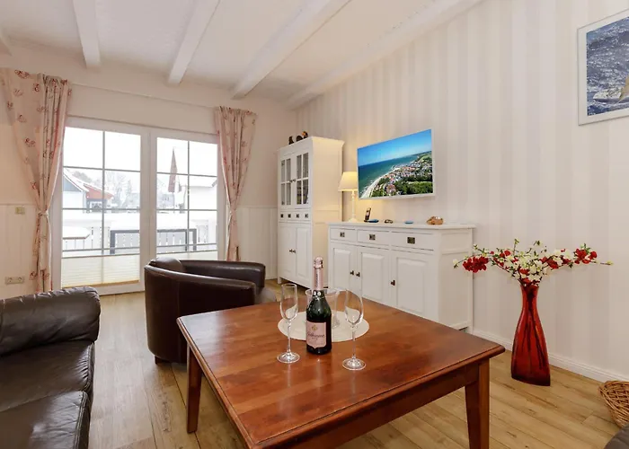 Sonne & Fuer 7 Personen Mit Sauna Und Whirpool Holiday home Kuehlungsborn
