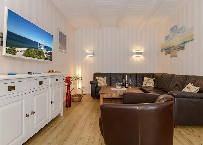 Holiday home Sonne & Fuer 7 Personen Mit Sauna Und Whirpool Kuehlungsborn