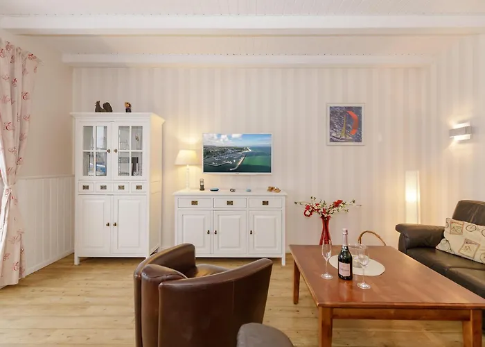 Sonne & Fuer 7 Personen Mit Sauna Und Whirpool Holiday home Kuehlungsborn