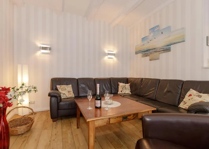 Sonne & Fuer 7 Personen Mit Sauna Und Whirpool Kuehlungsborn