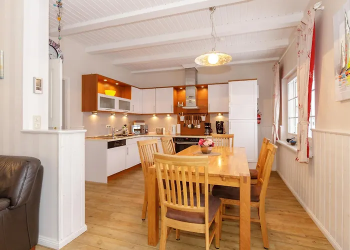 Holiday home Sonne & Fuer 7 Personen Mit Sauna Und Whirpool