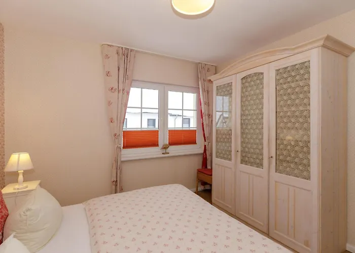 Sonne & Fuer 7 Personen Mit Sauna Und Whirpool Holiday home