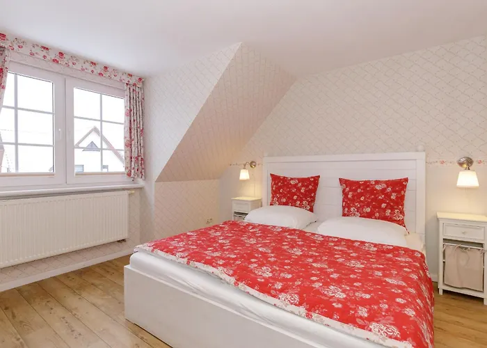 Sonne & Fuer 7 Personen Mit Sauna Und Whirpool Kuehlungsborn
